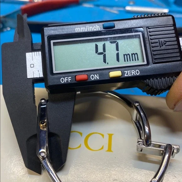 Gucci 1500-L watch - Picture 6 of 8